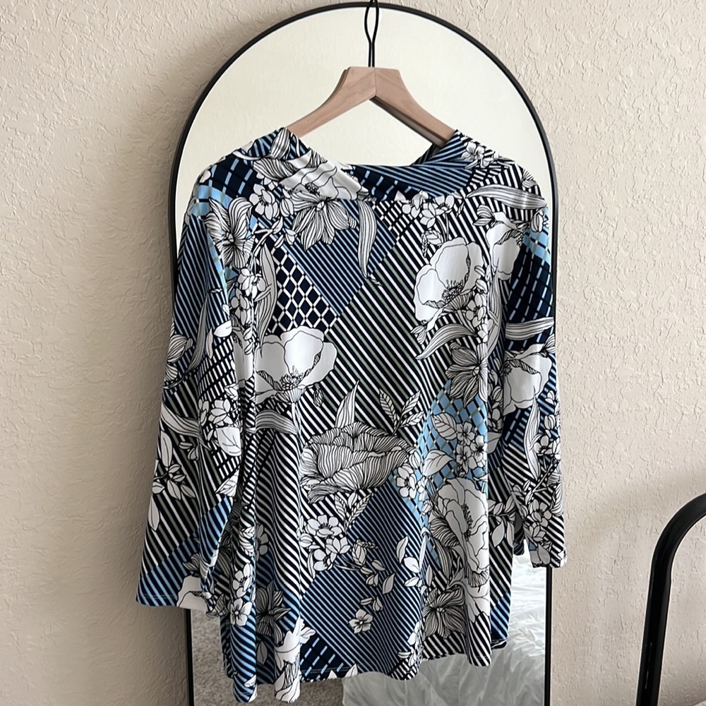 Easy wear by Chico’s Modern Floral Print Size 3 - Picture 5 of 12